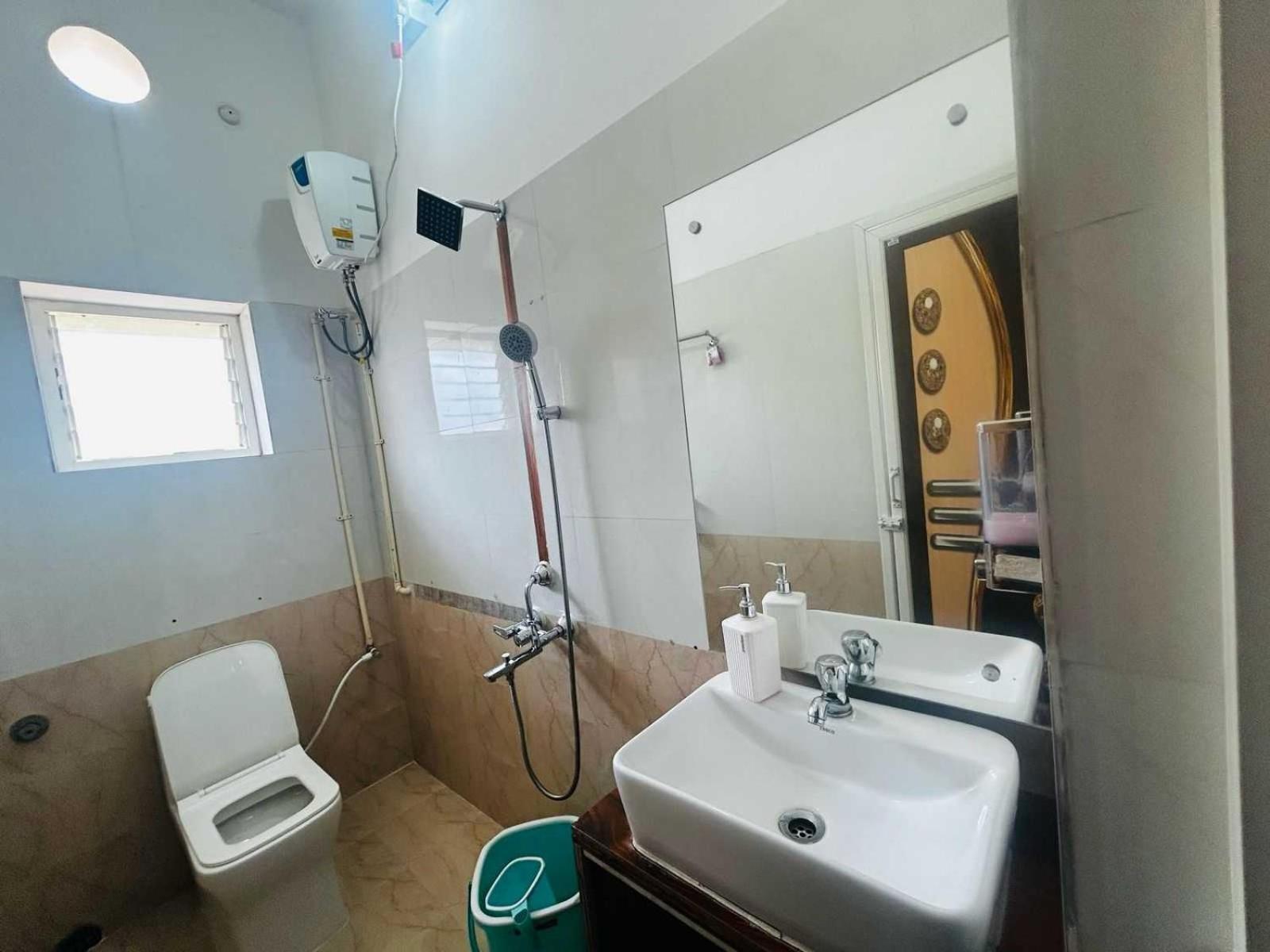 Hotel O Moon Guest House 부바네스 외부 사진
